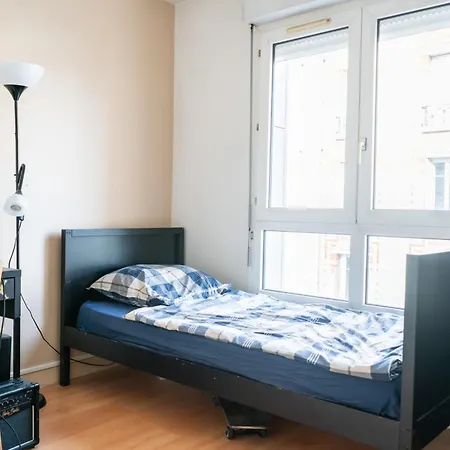 Spacious T4 Near Town Center * 불로니으 빌렁꾸흐